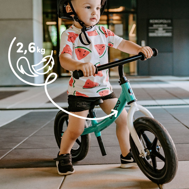 Lightweight to ride and carry – weighs only 2.6 kg!