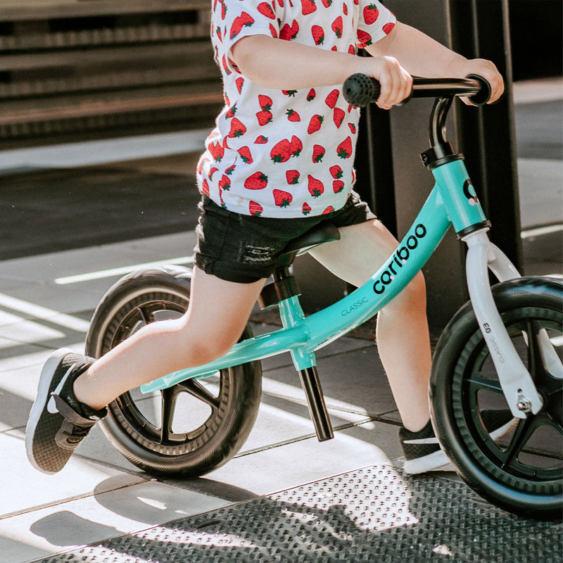 Low step-through frame for easy mounting and dismounting.